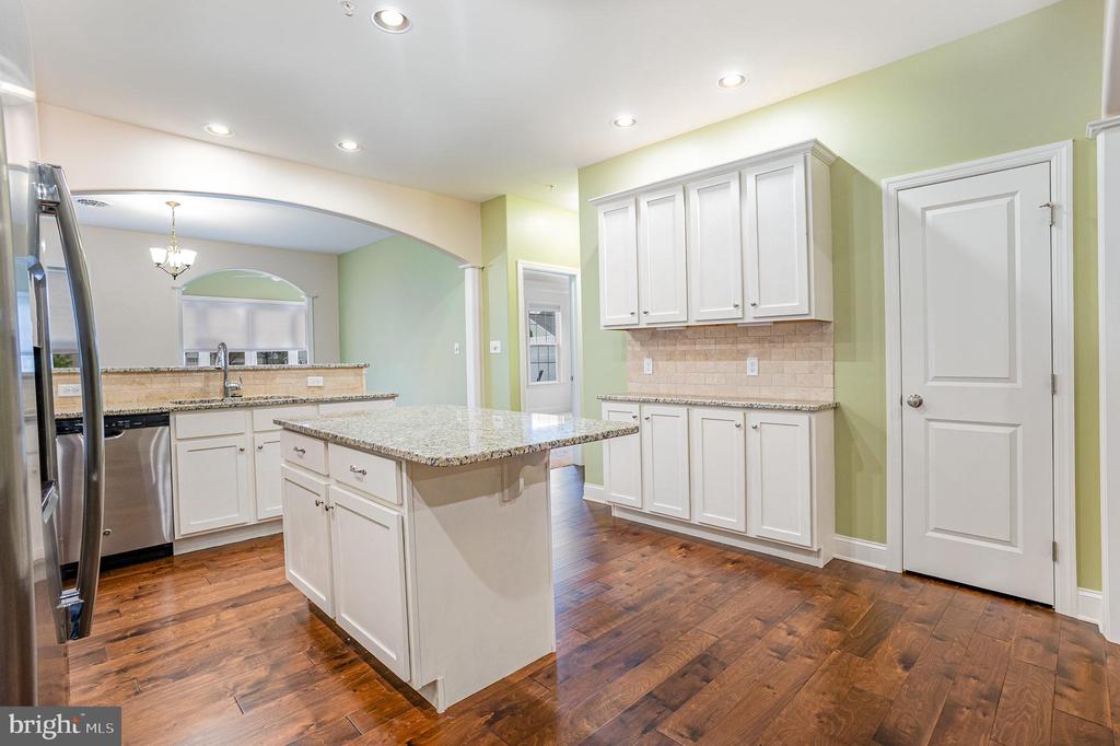 118 S Village Cir