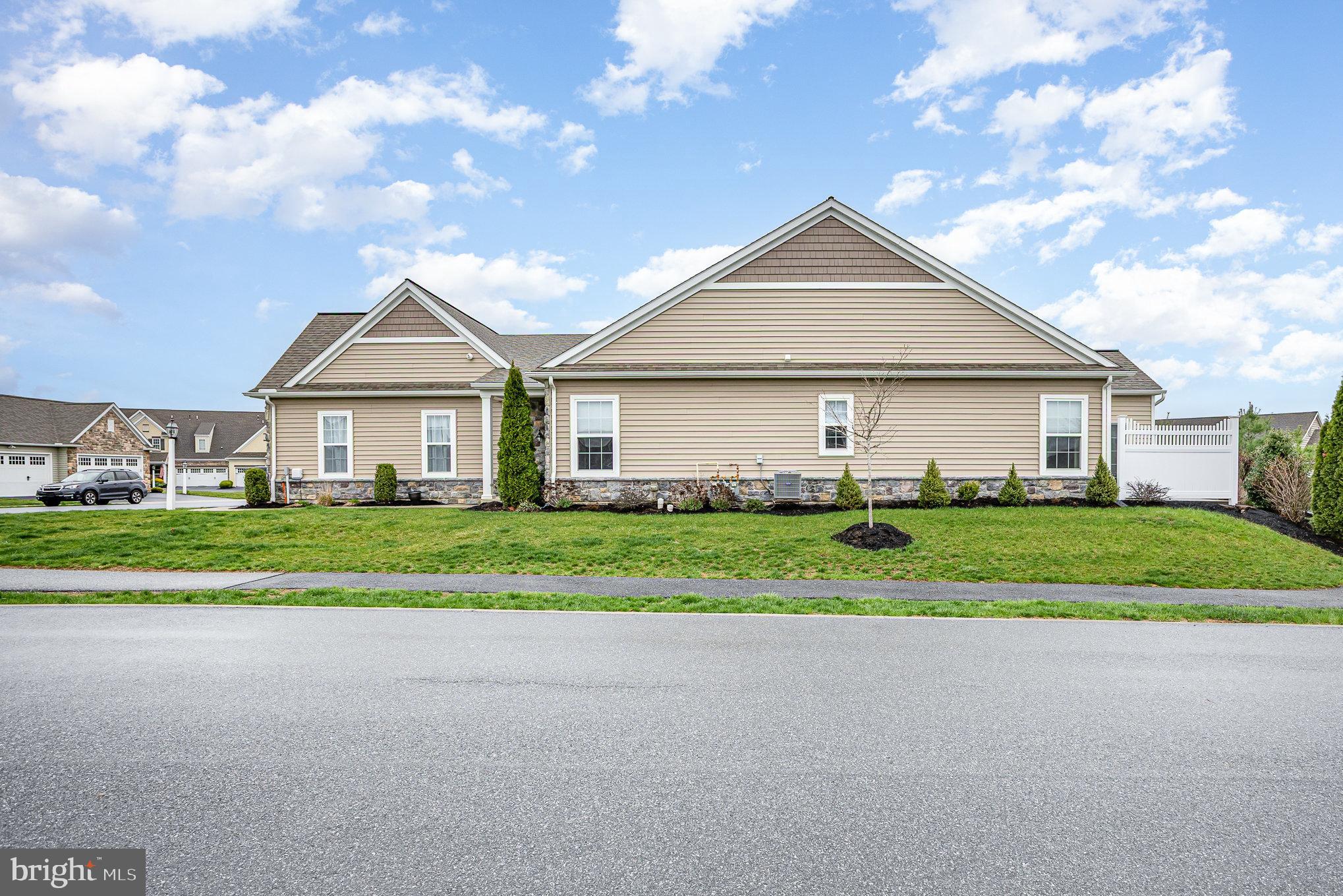 118 S Village Cir
