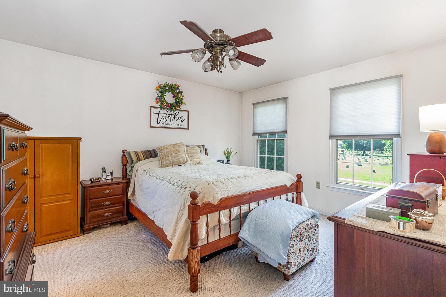 573 Old Farm Rd