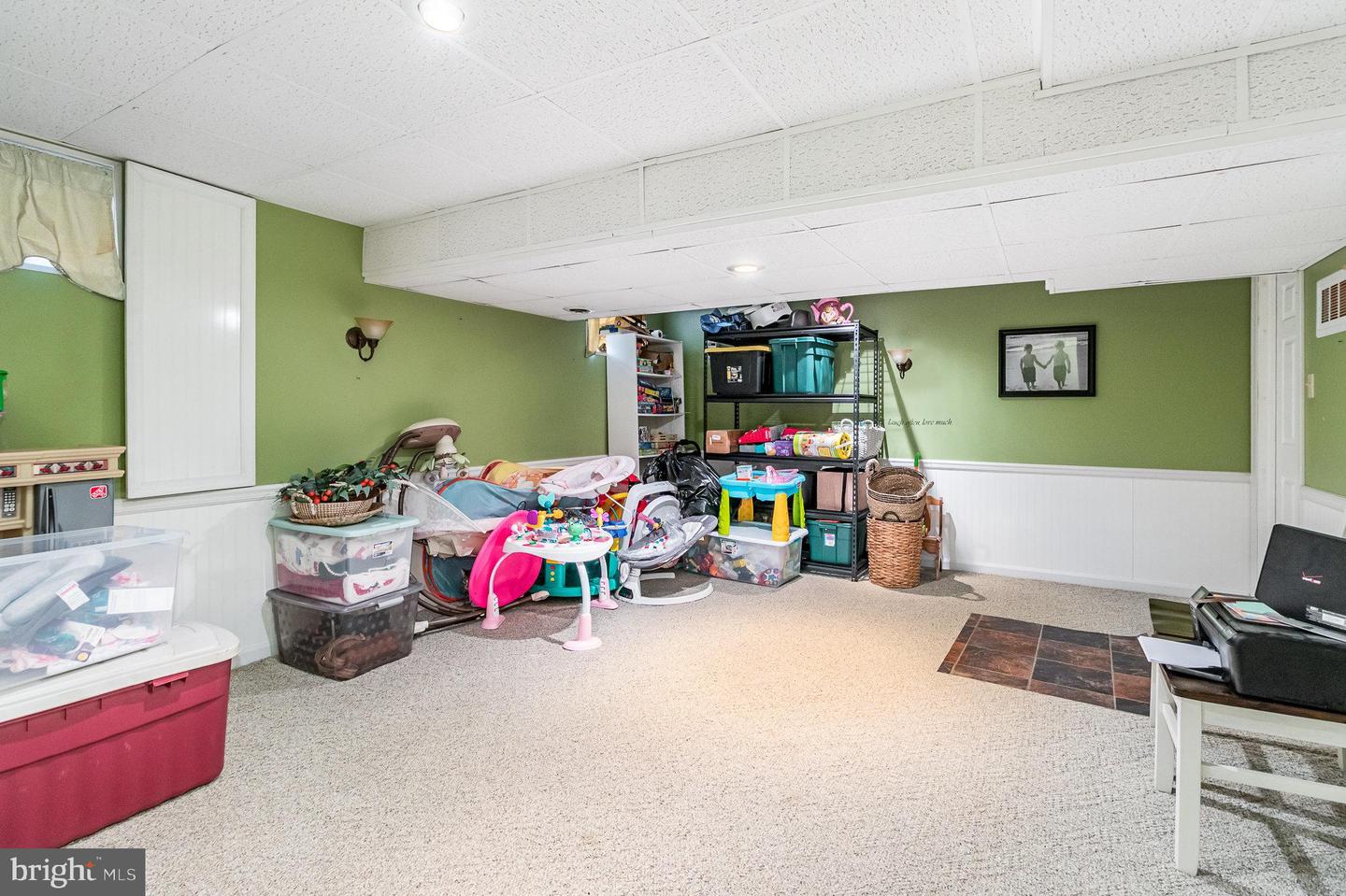 573 Old Farm Rd