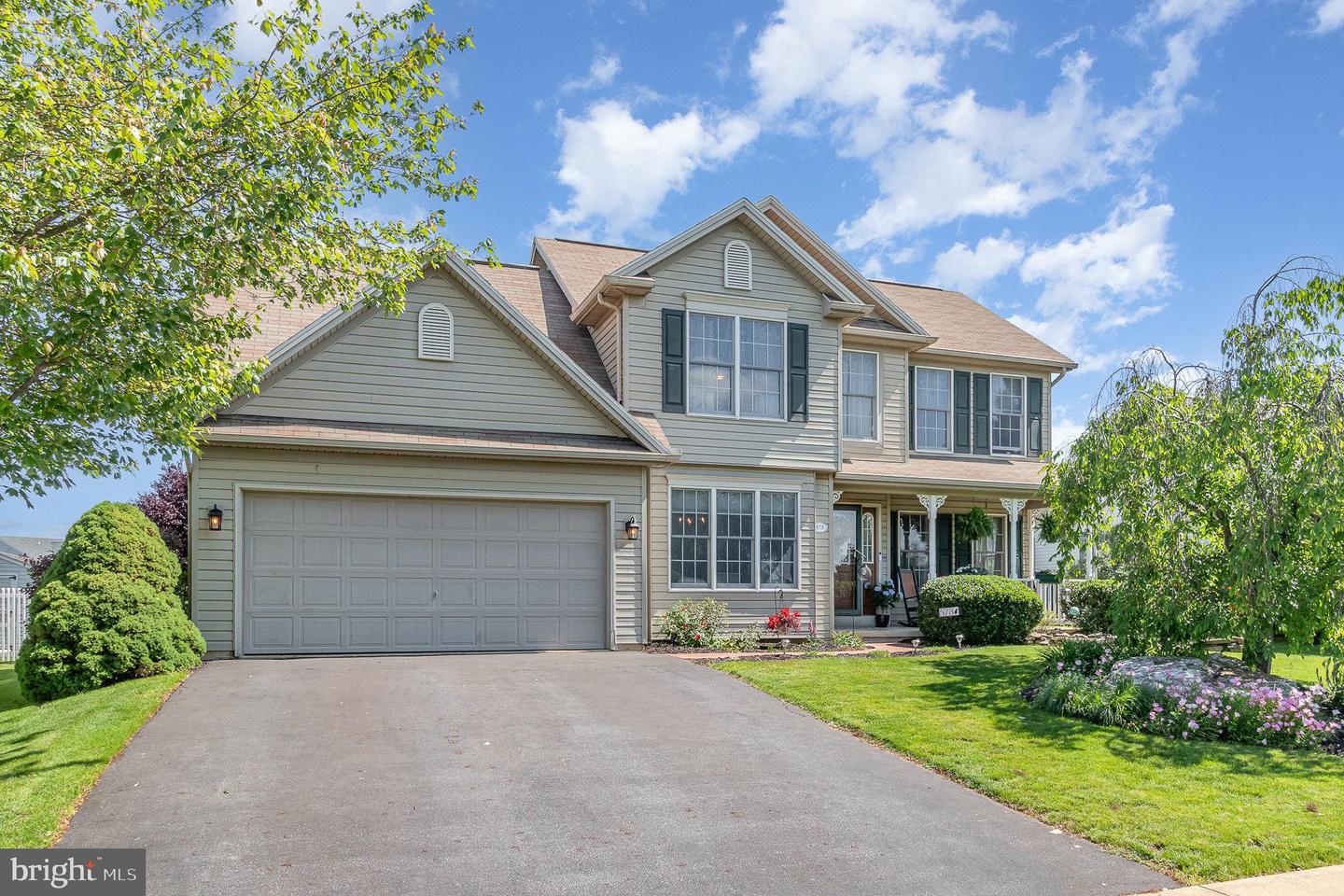 573 Old Farm Rd