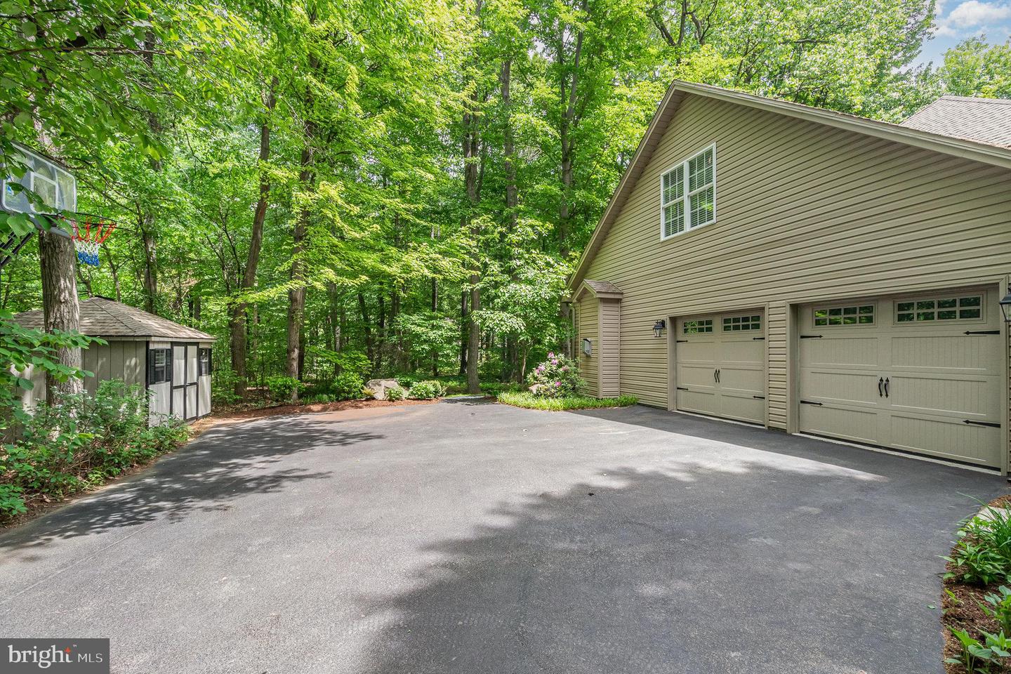 190 Stanley Dr