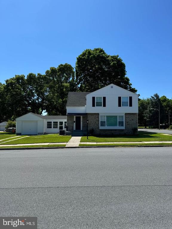 316 W MAPLE ST