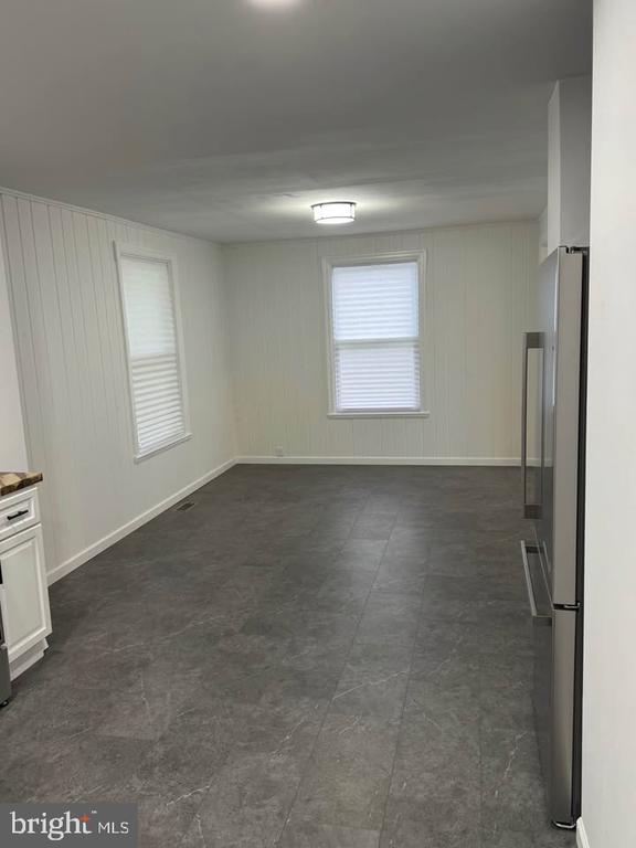 316 W MAPLE ST