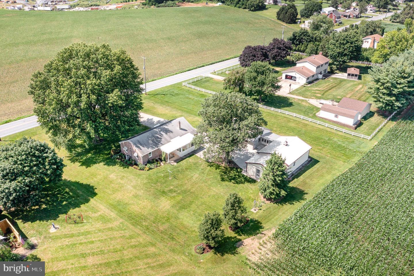 880 Hoffer Rd
