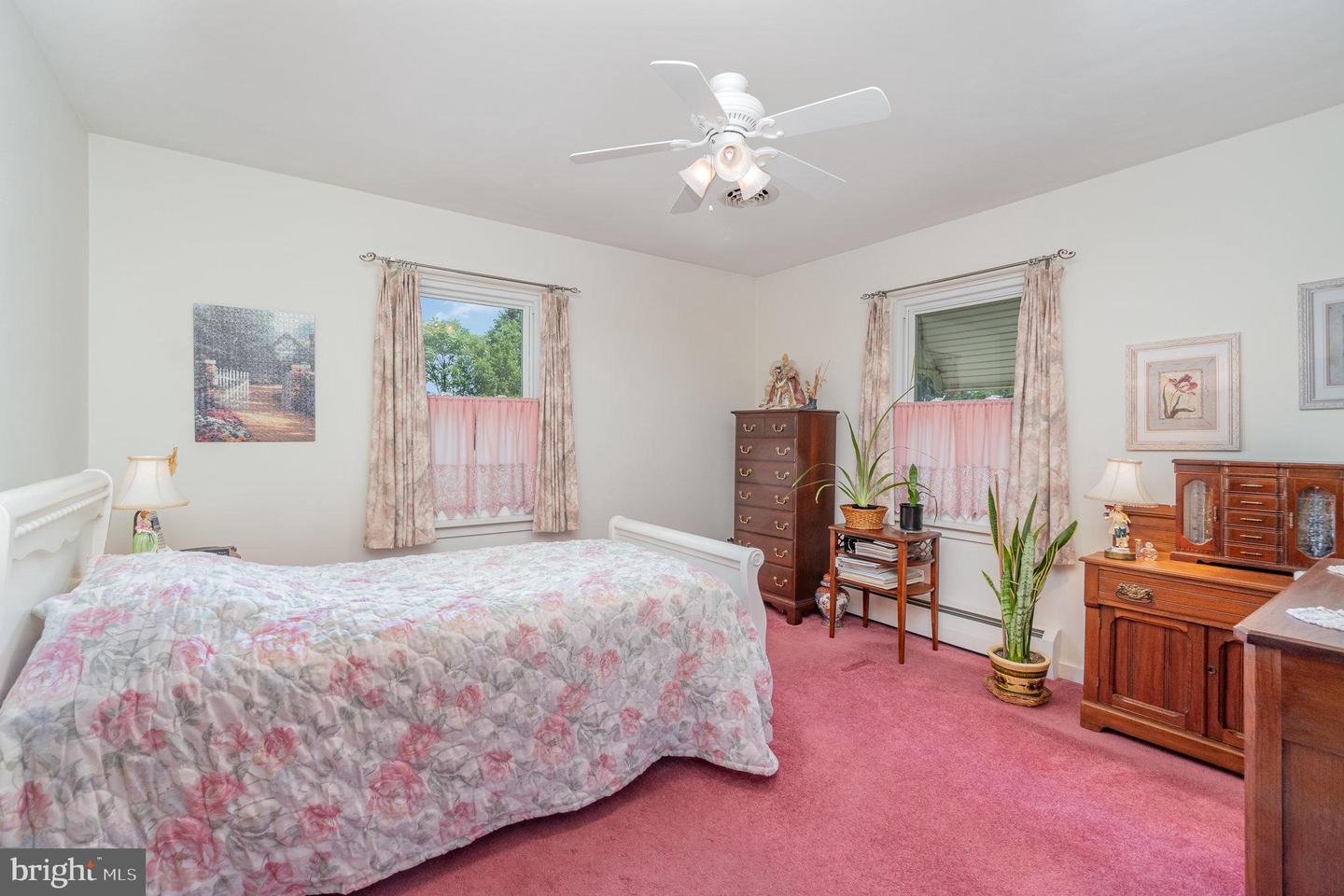 880 Hoffer Rd