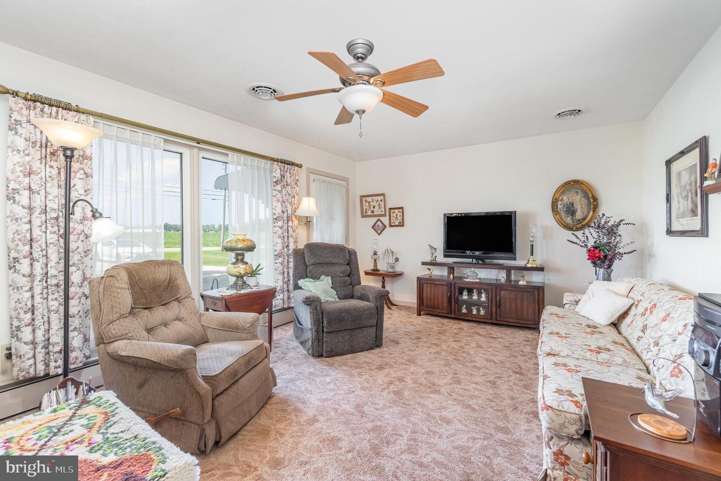 880 Hoffer Rd