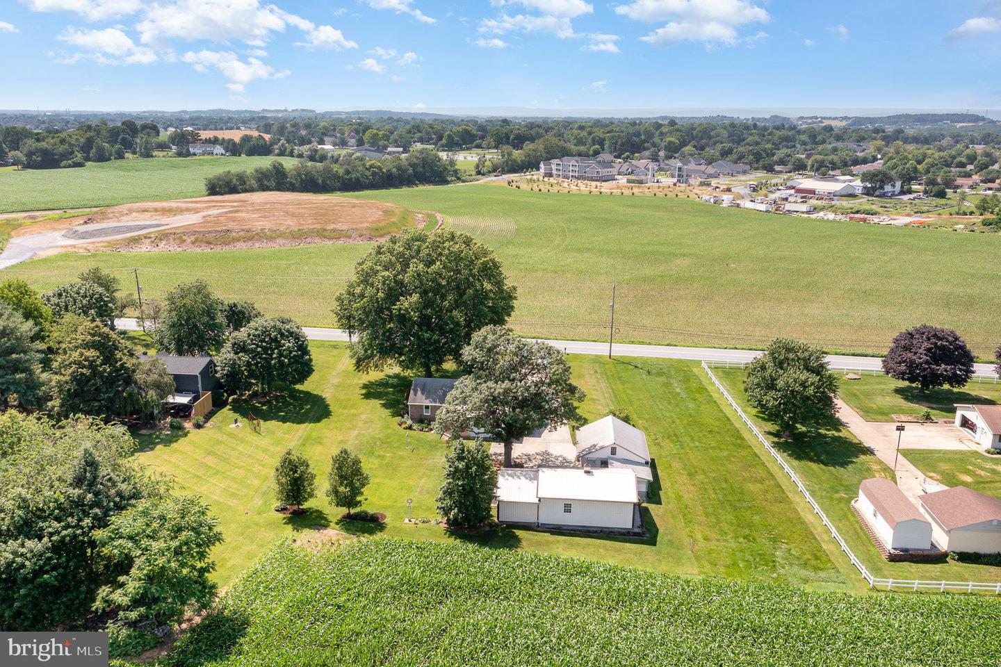 880 Hoffer Rd