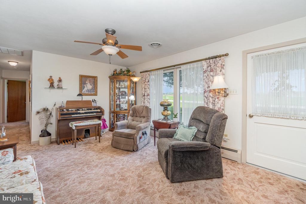 880 Hoffer Rd