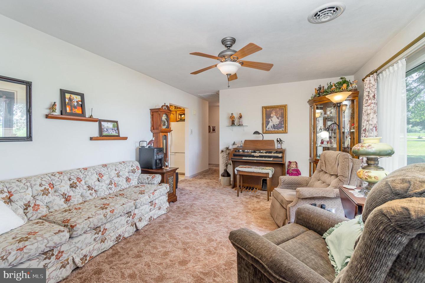 880 Hoffer Rd