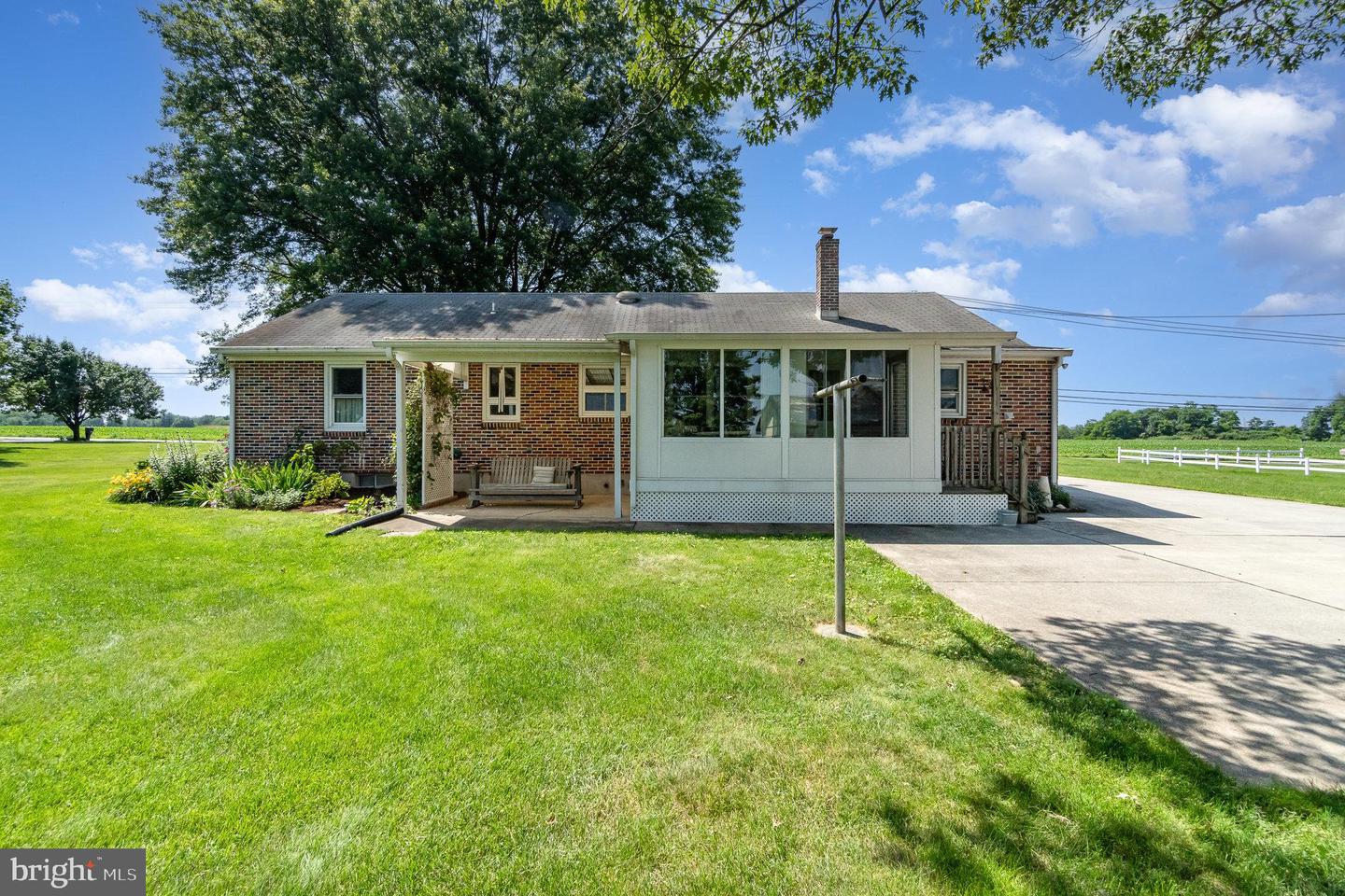 880 Hoffer Rd