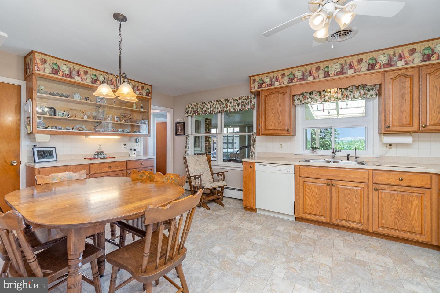 880 Hoffer Rd