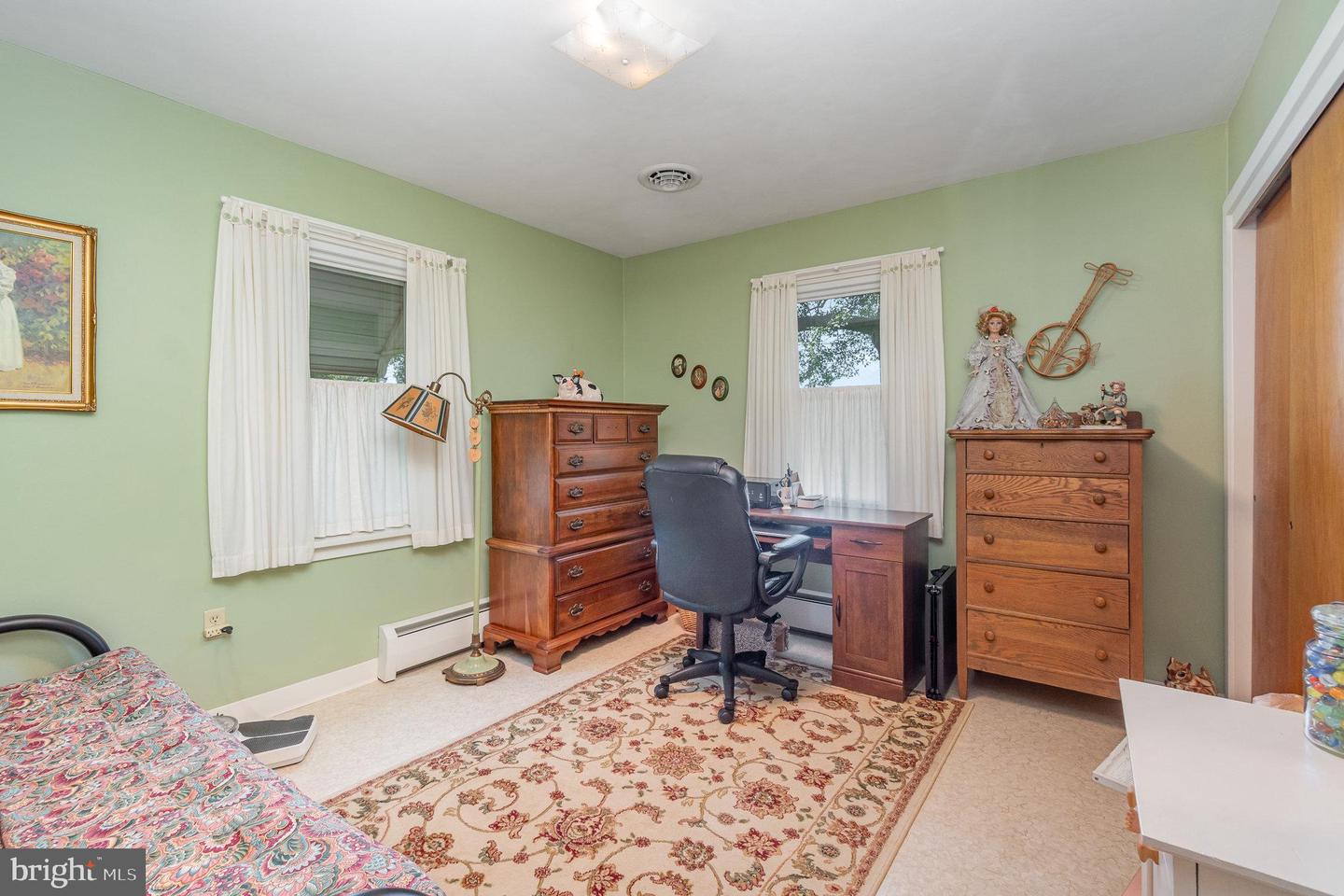 880 Hoffer Rd