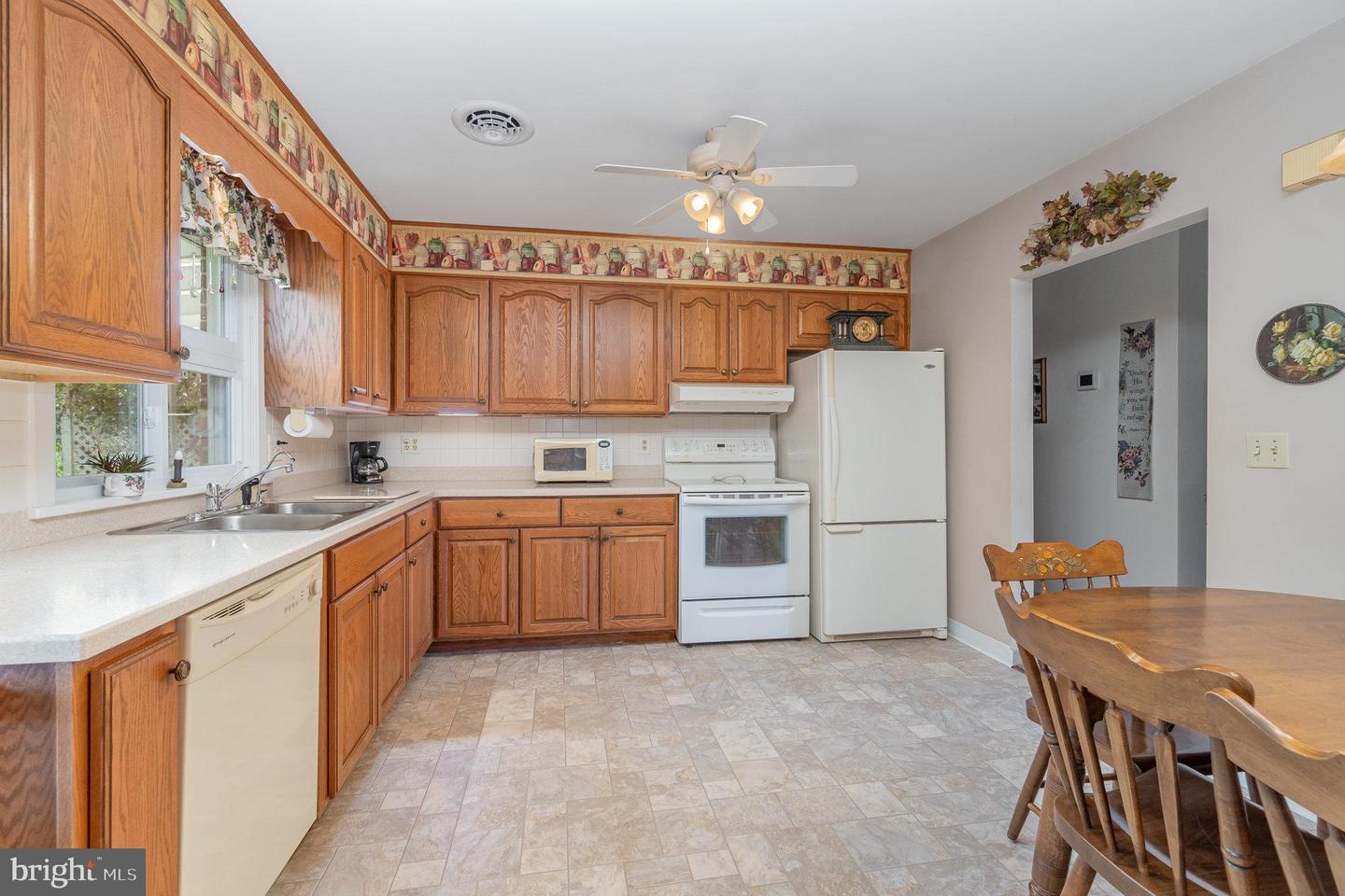 880 Hoffer Rd