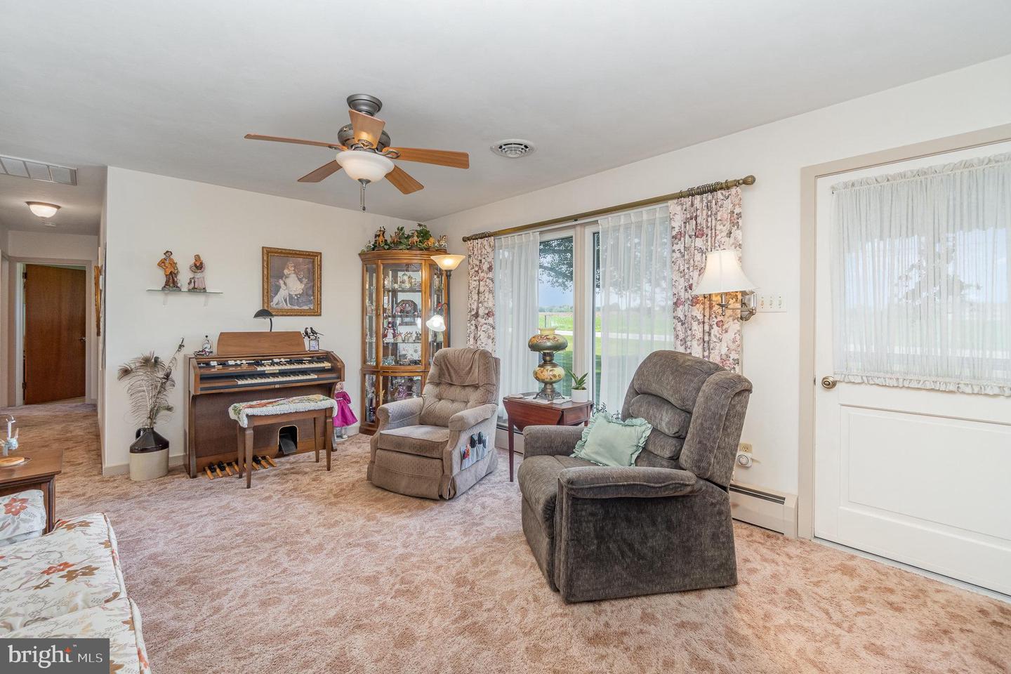 880 Hoffer Rd