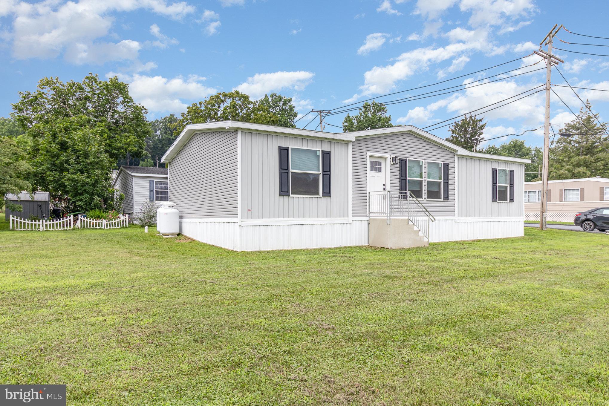 12 Lebanon Valley Ct