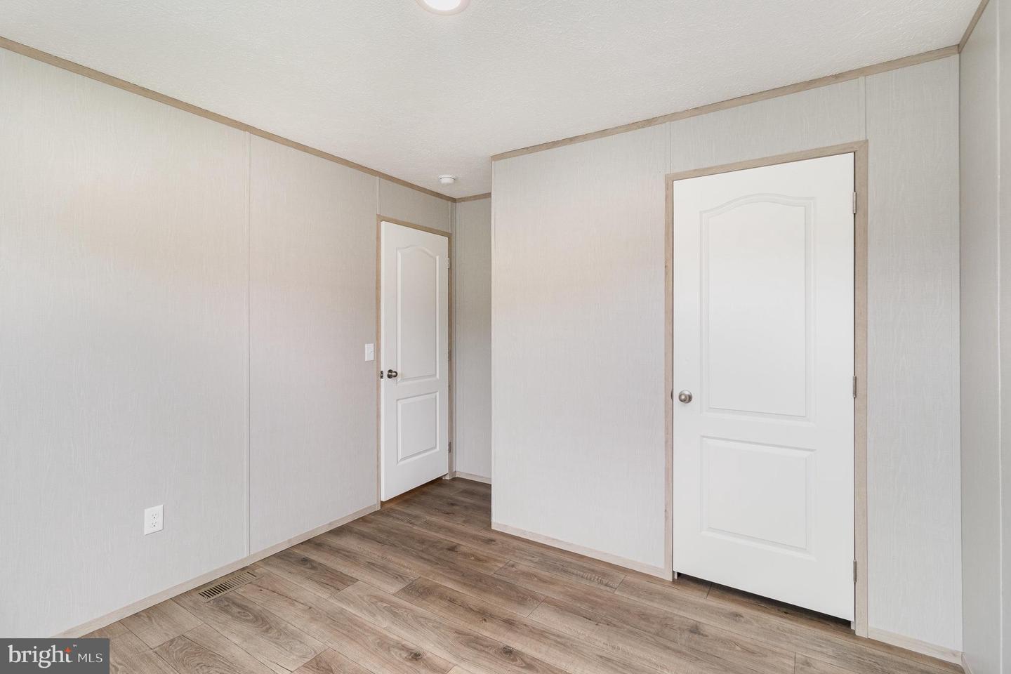 12 Lebanon Valley Ct