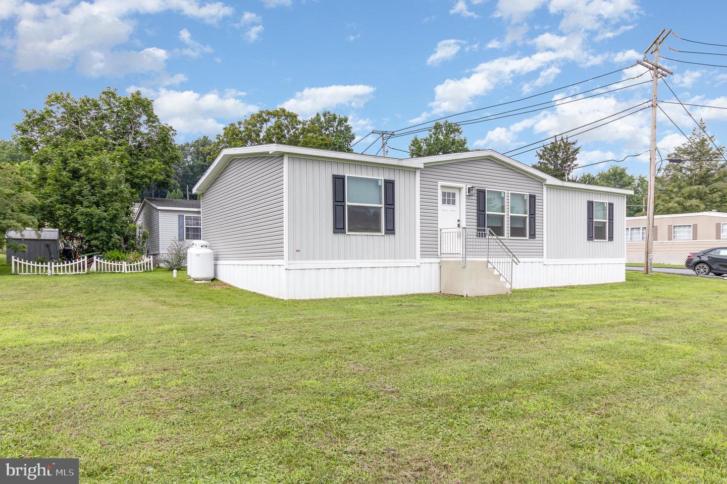 12 Lebanon Valley Ct