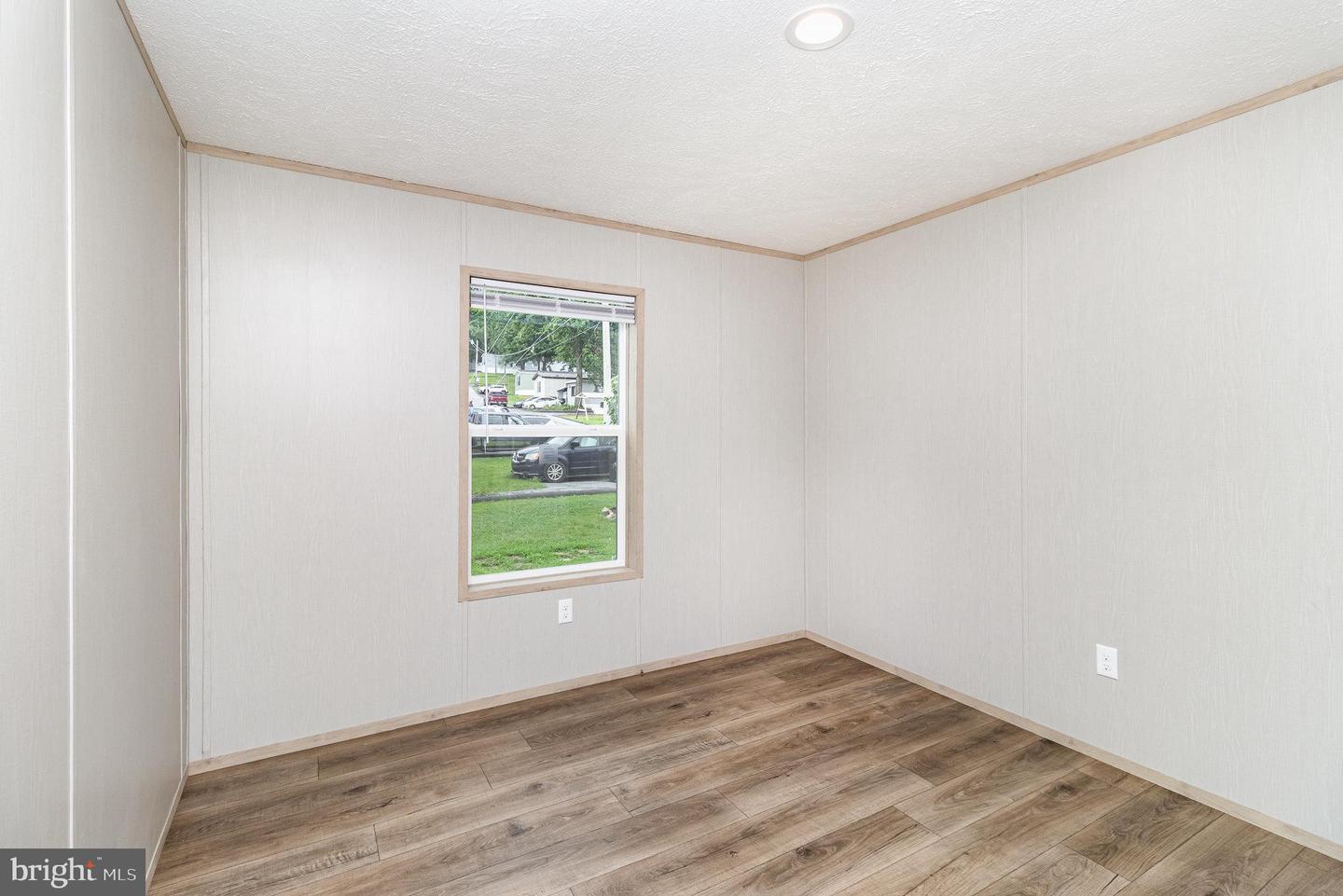 12 Lebanon Valley Ct