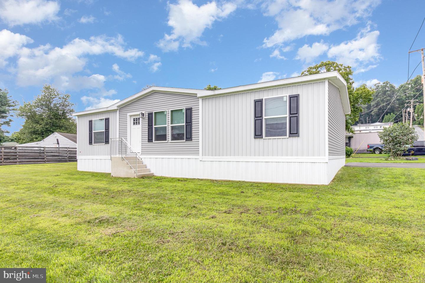 12 Lebanon Valley Ct