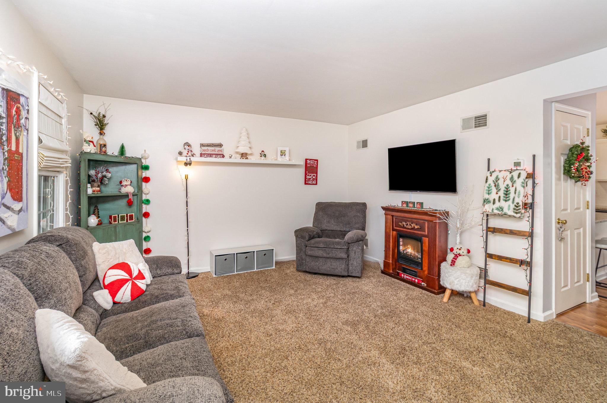 2083 GREYSTONE DRIVE