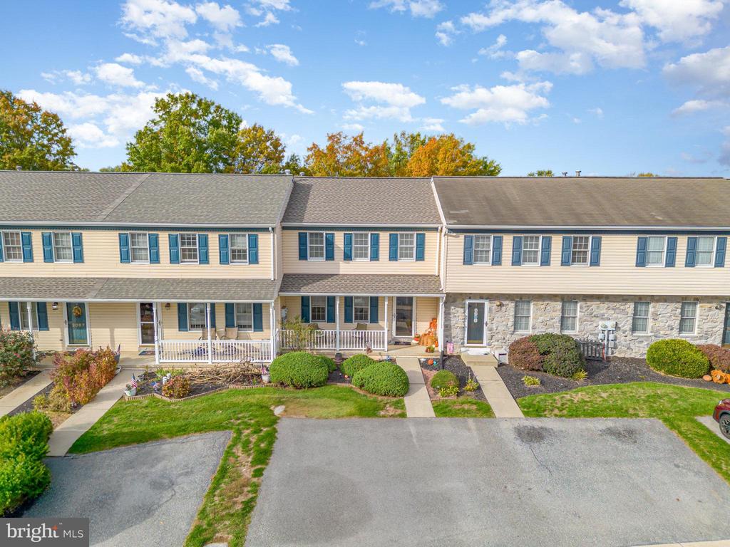 2083 GREYSTONE DRIVE