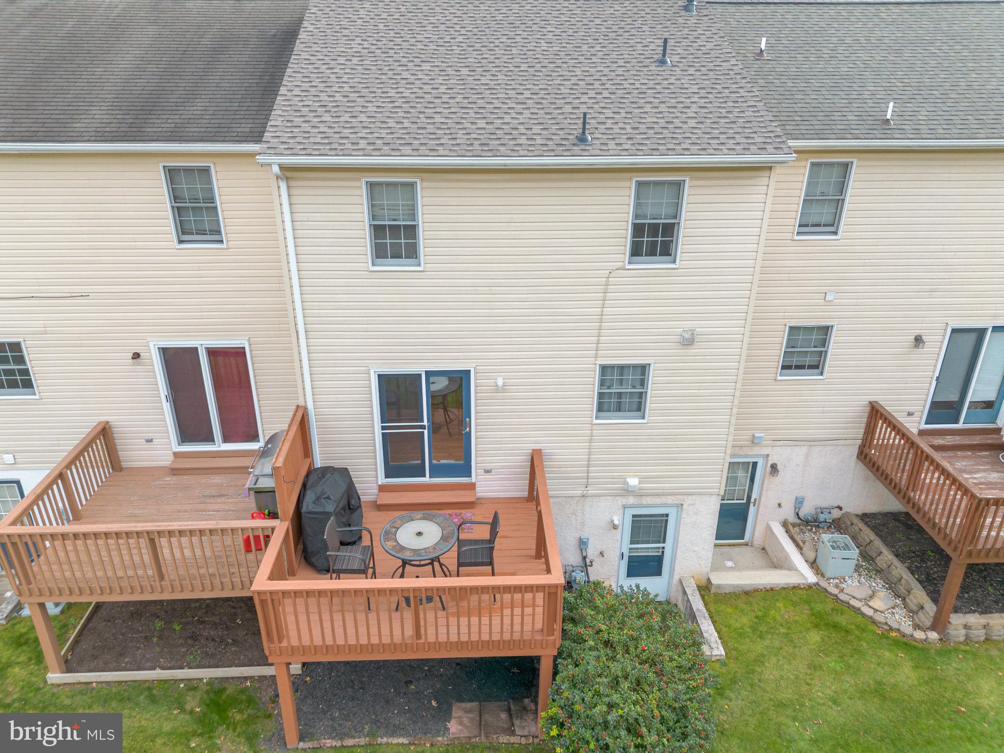 2083 GREYSTONE DRIVE