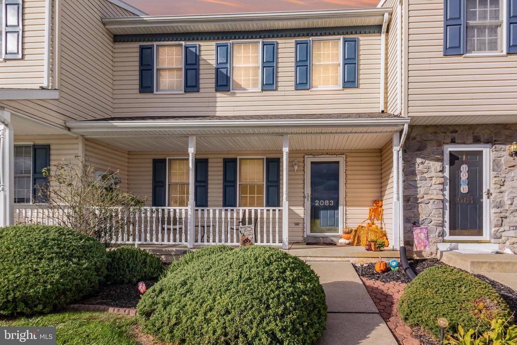 2083 GREYSTONE DRIVE