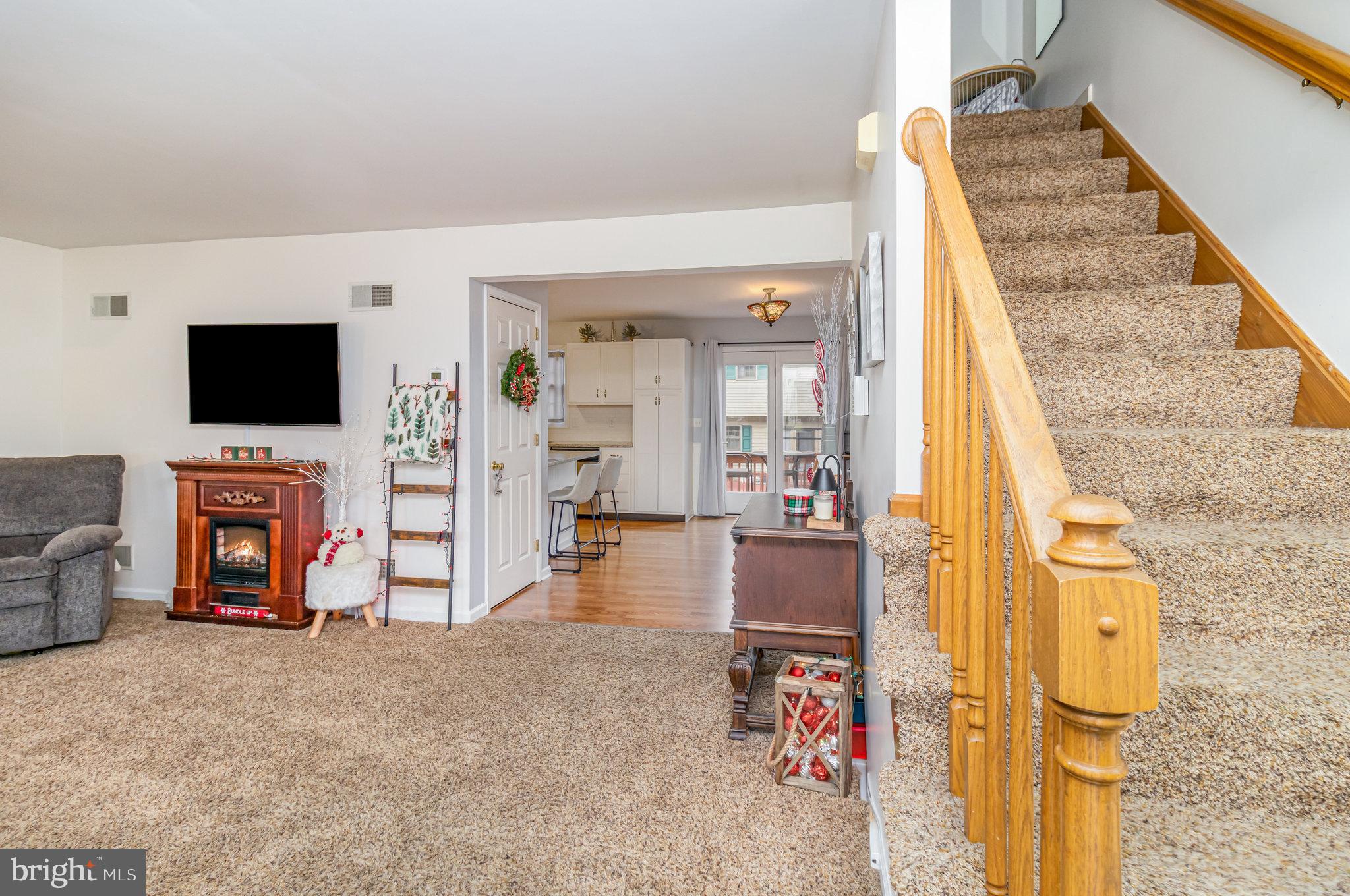 2083 GREYSTONE DRIVE