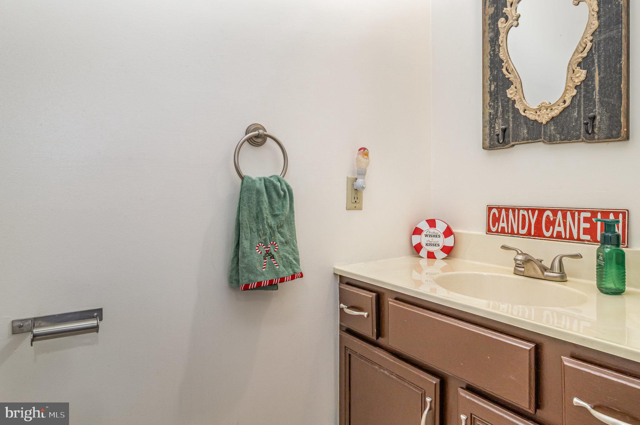 2083 GREYSTONE DRIVE