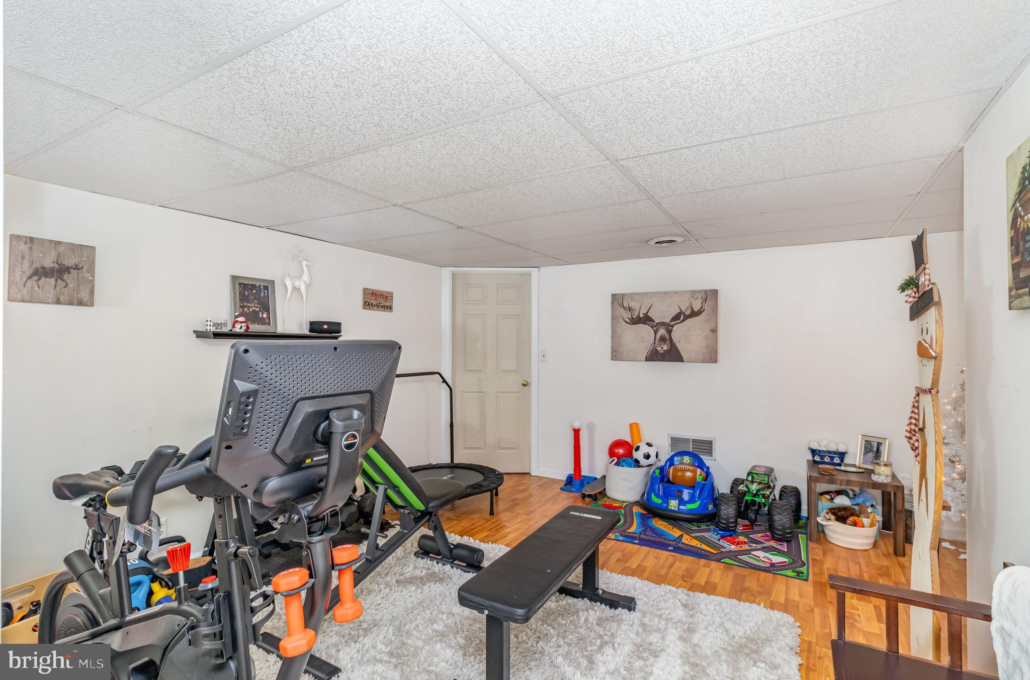 2083 GREYSTONE DRIVE