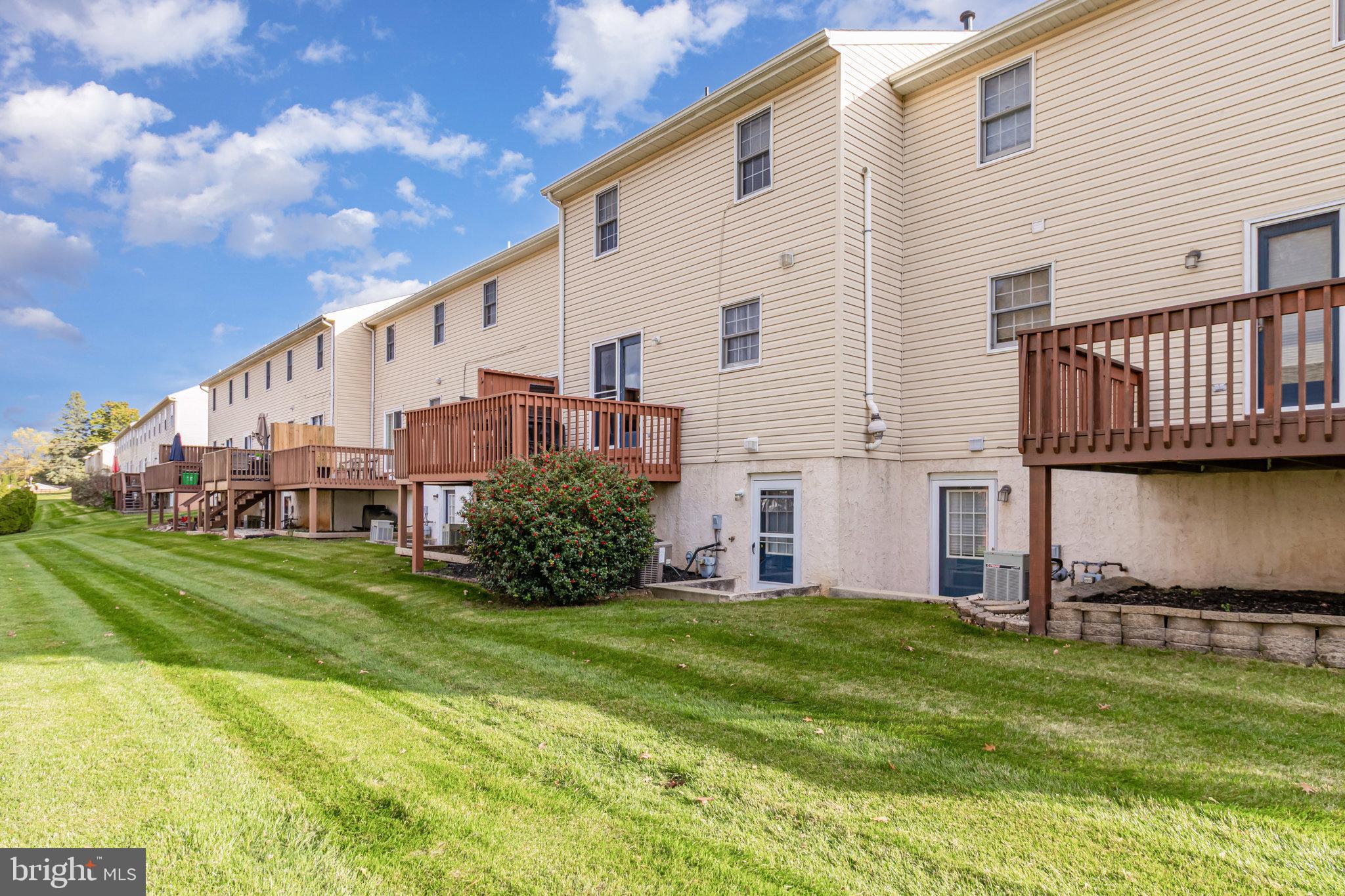 2083 GREYSTONE DRIVE