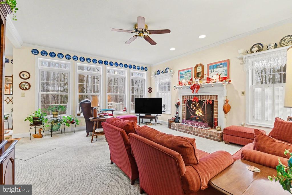 308 STANLEY DR