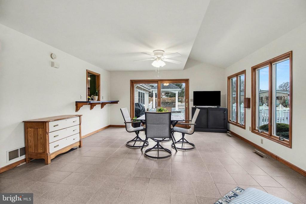 110 CARRIAGE CT L-0134