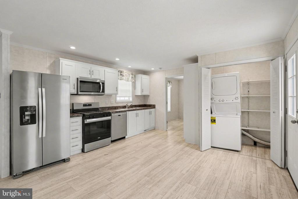 7 LEBANON VALLEY COURT