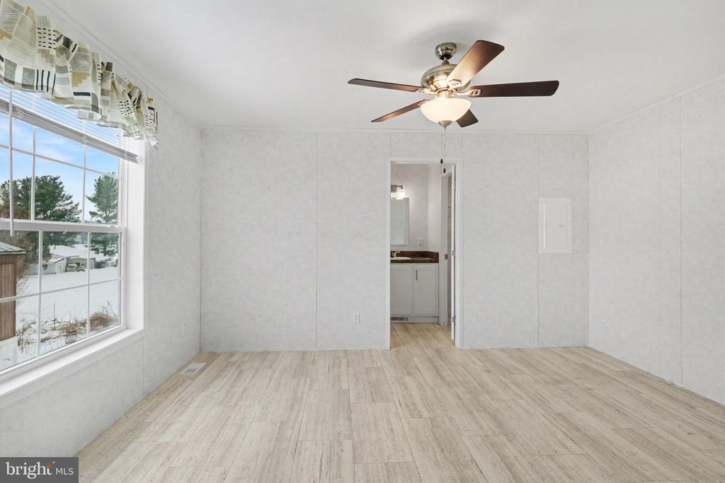 7 LEBANON VALLEY COURT