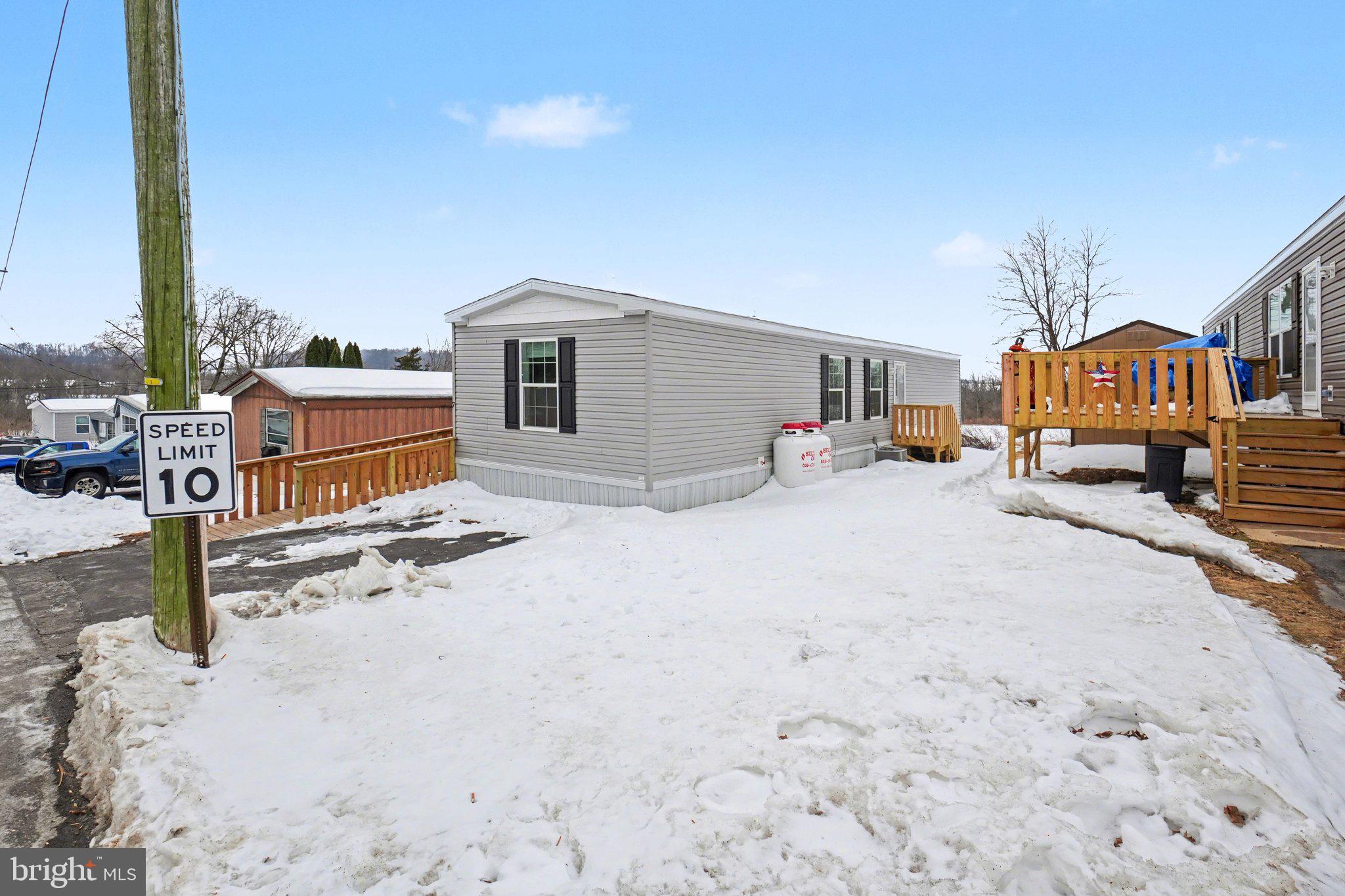 7 LEBANON VALLEY COURT