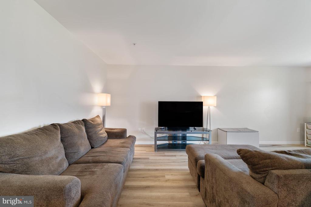 537 BROOKWOOD DRIVE