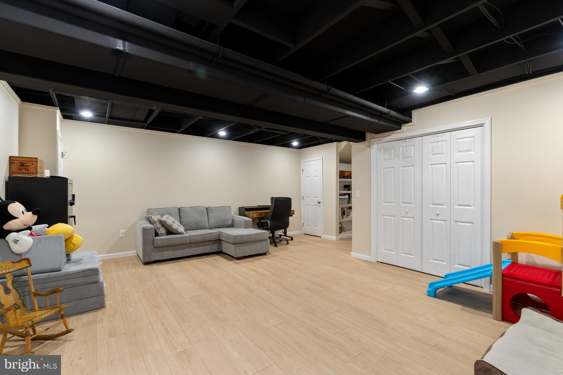 537 BROOKWOOD DRIVE