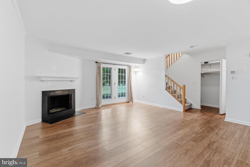 608 CAMBRIDGE COURT