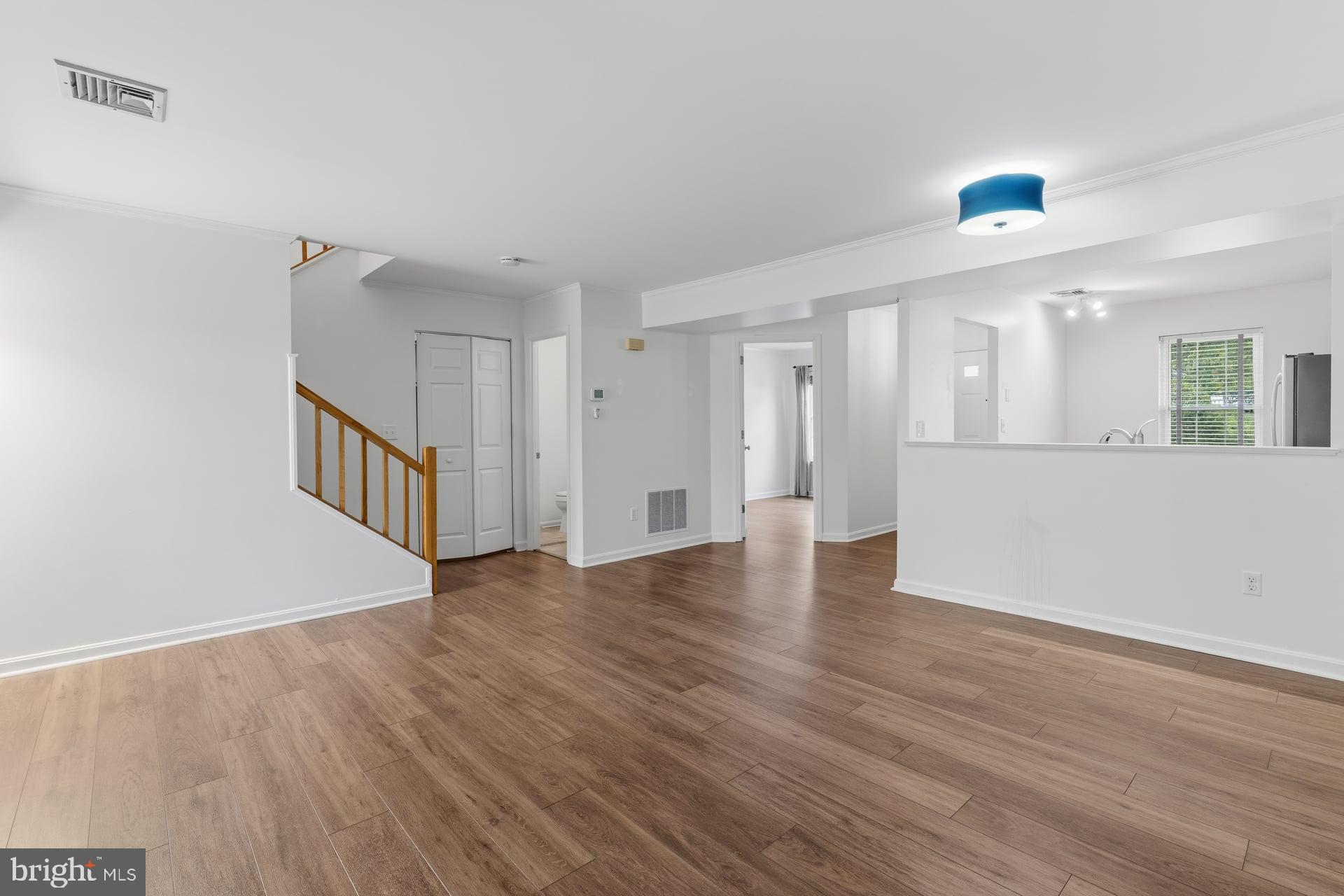 608 CAMBRIDGE COURT