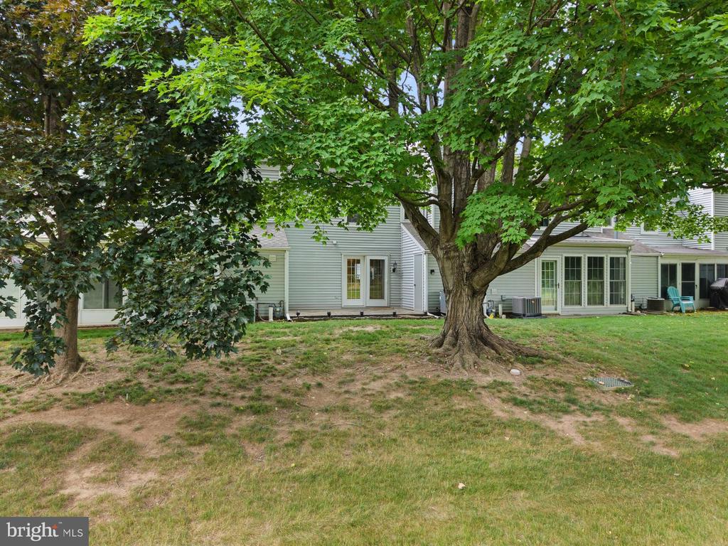 608 CAMBRIDGE COURT