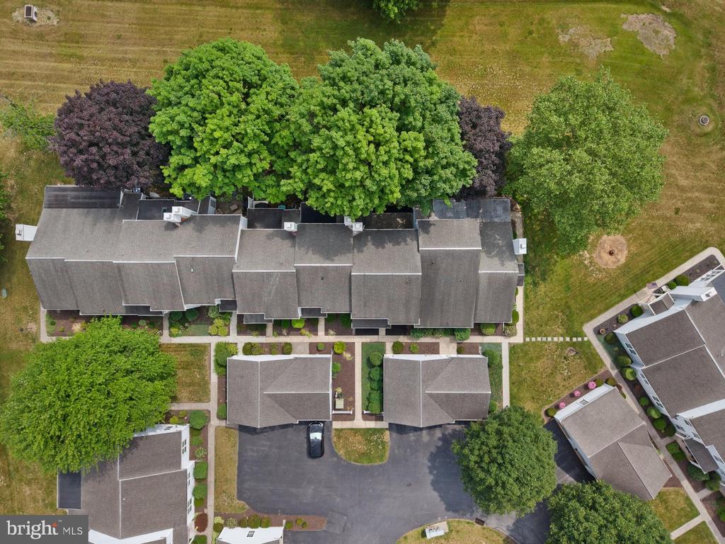 608 CAMBRIDGE COURT