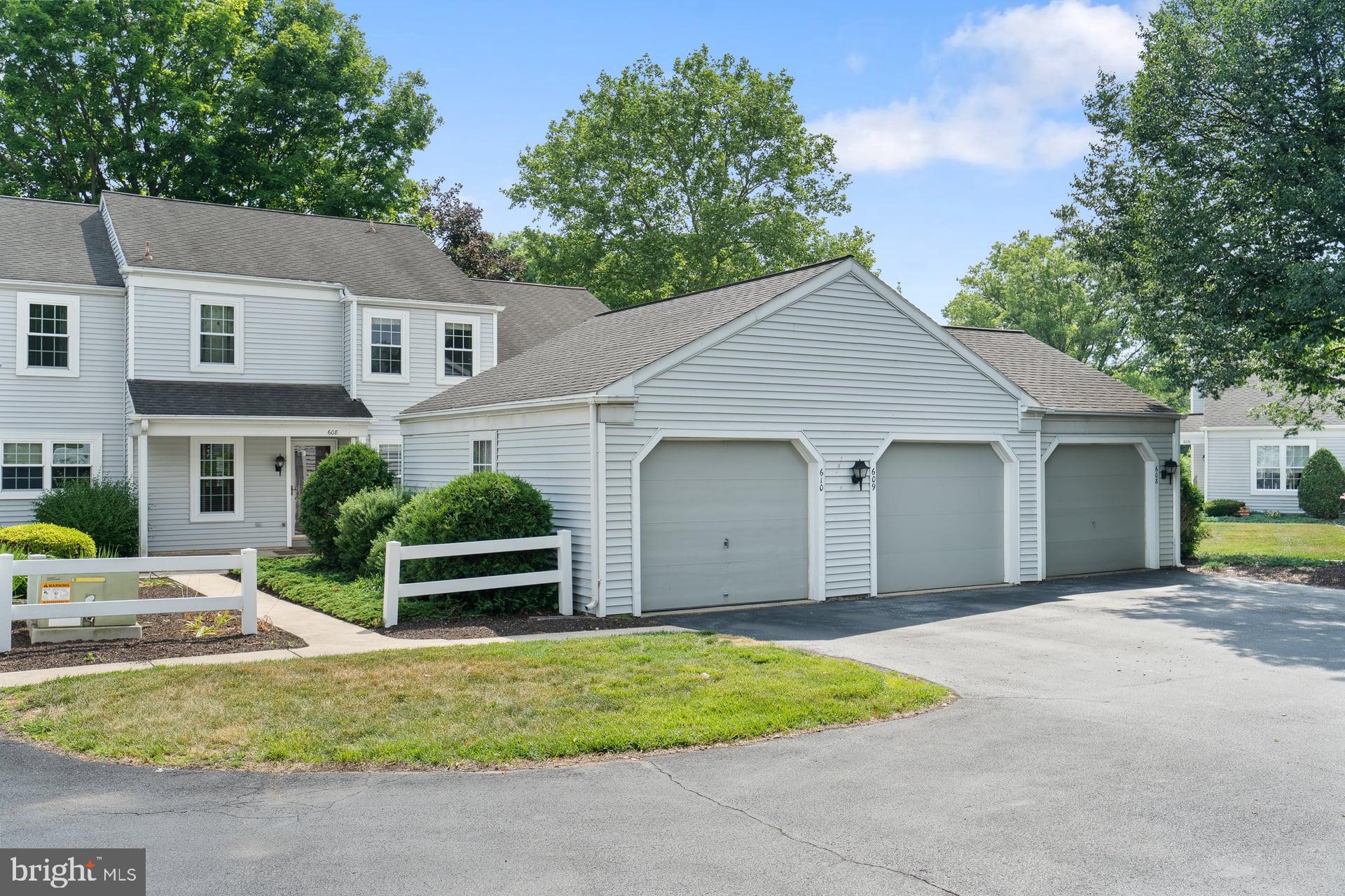 608 CAMBRIDGE COURT