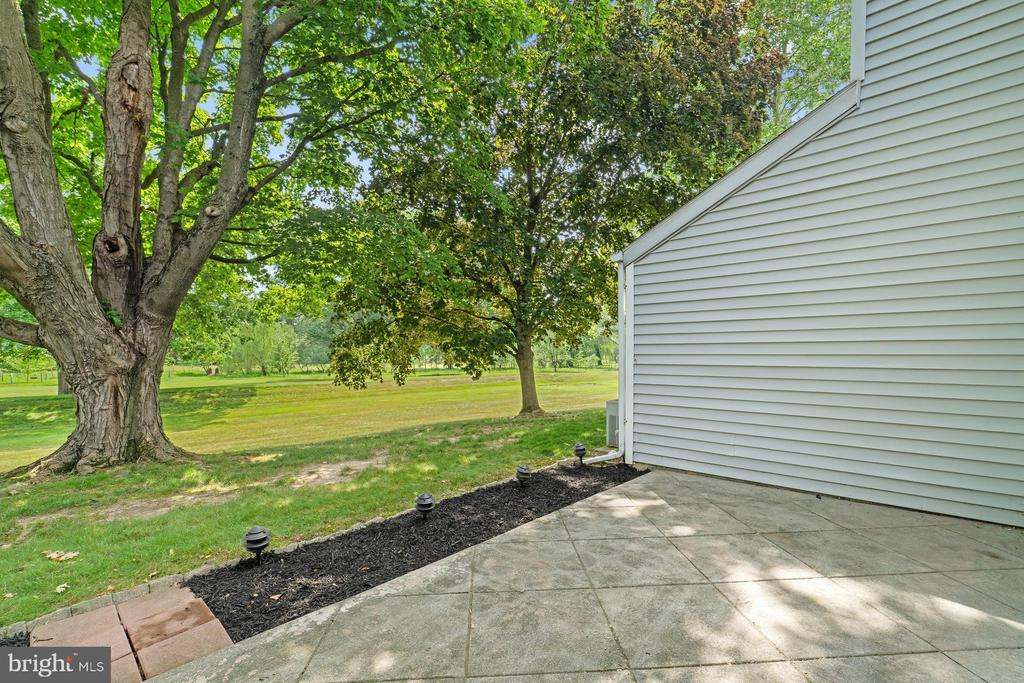 608 CAMBRIDGE COURT