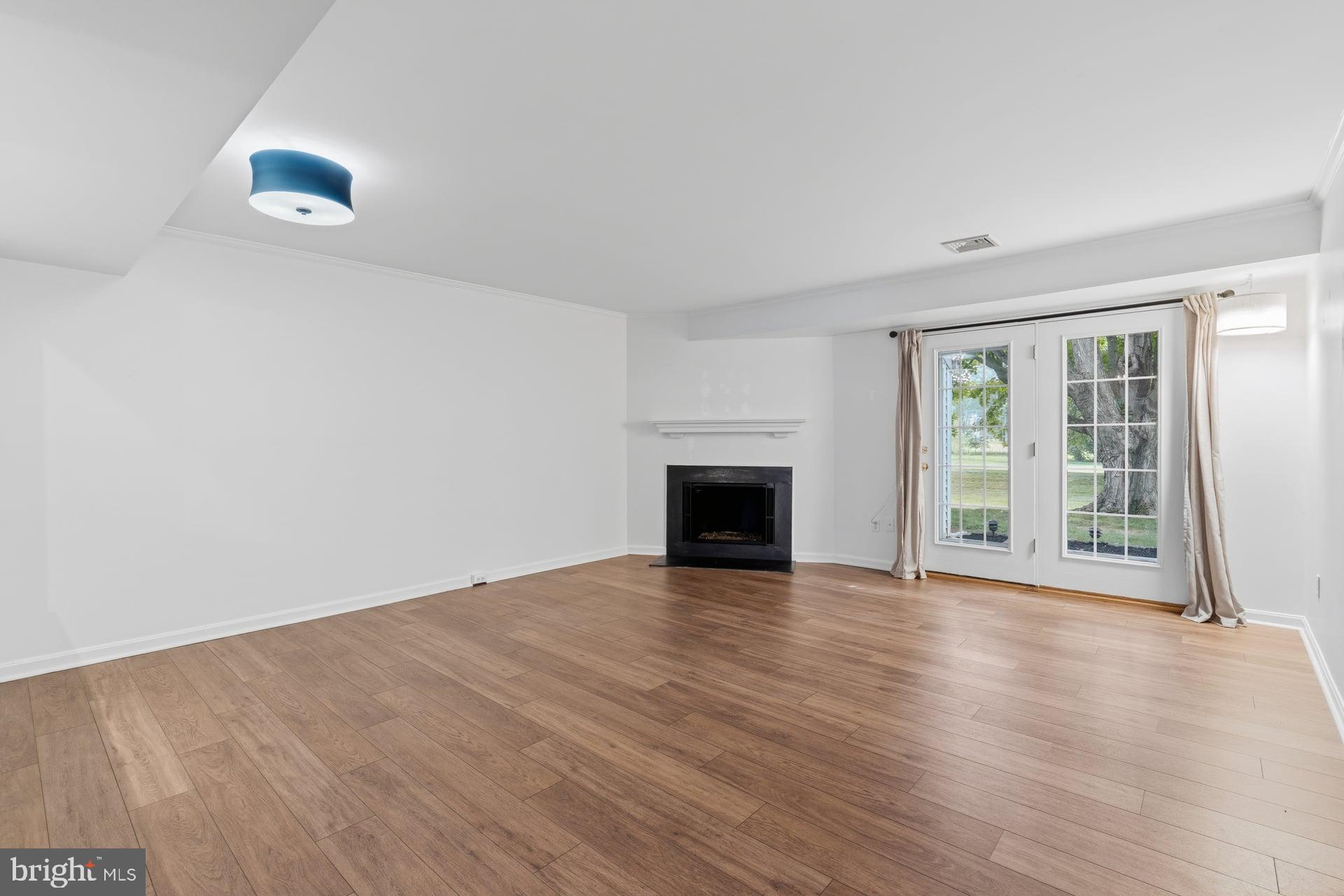 608 CAMBRIDGE COURT
