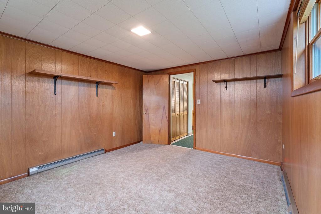 102 LYNNWOOD DRIVE
