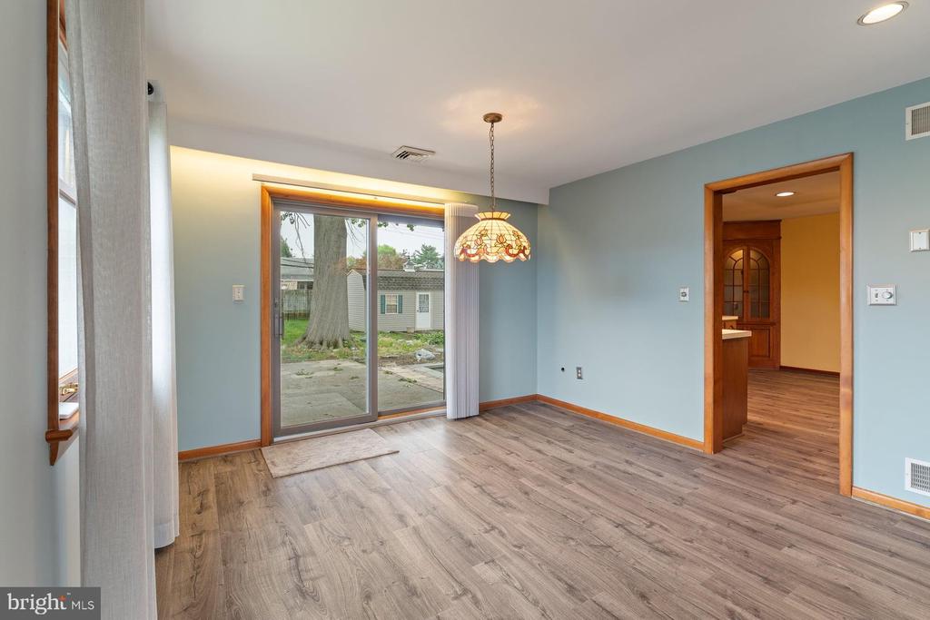 102 LYNNWOOD DRIVE