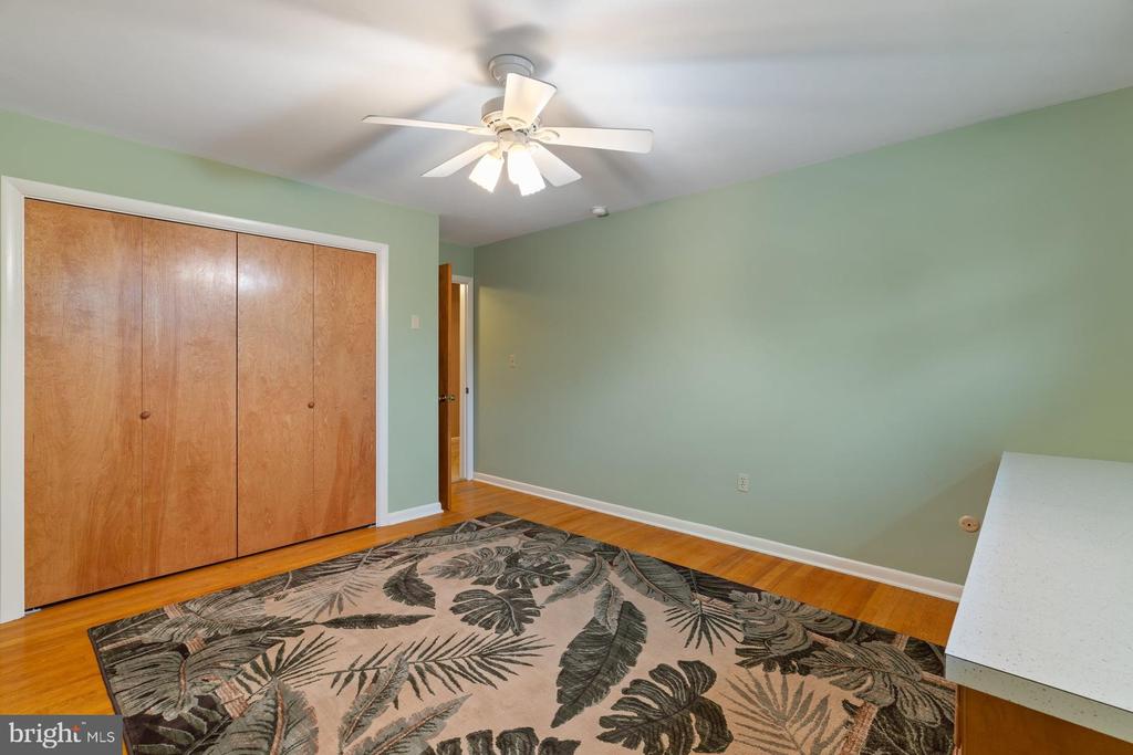 102 LYNNWOOD DRIVE