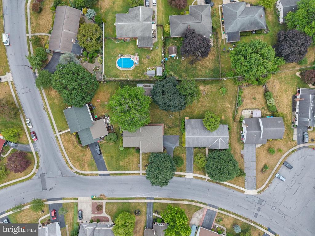 102 LYNNWOOD DRIVE